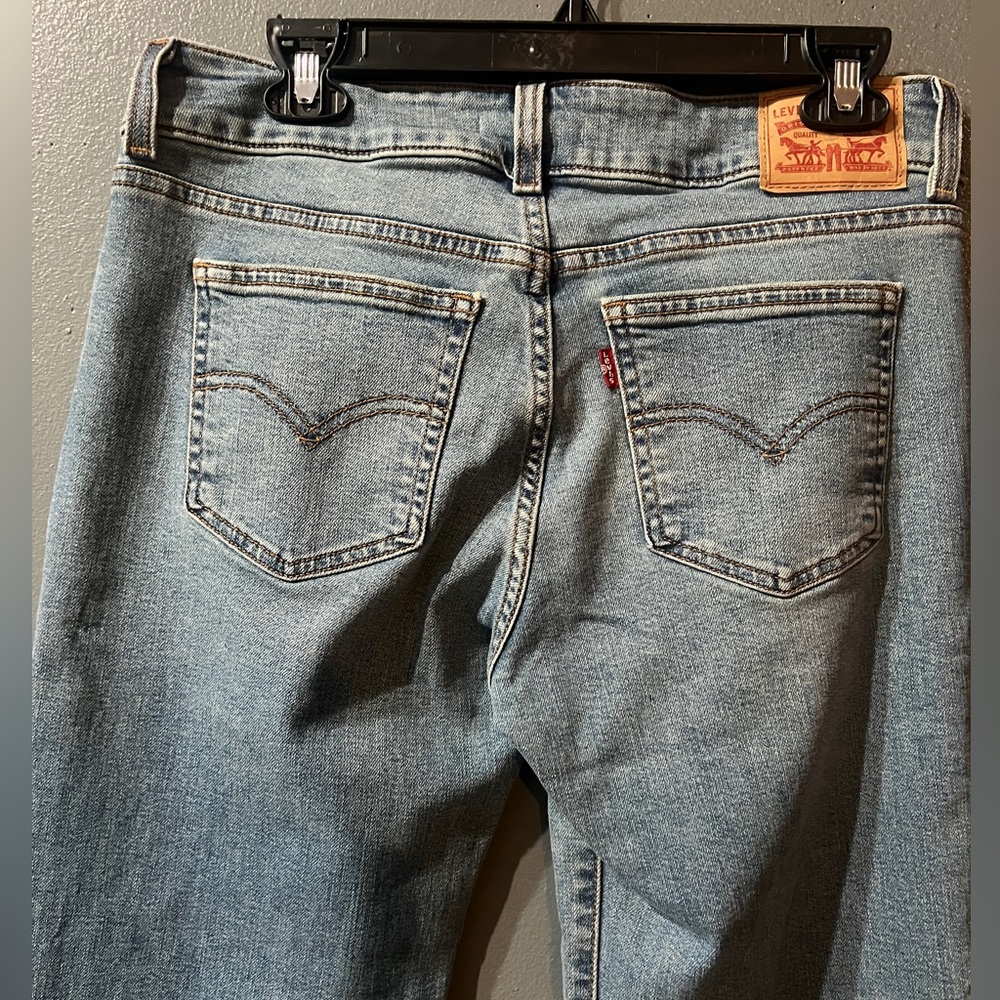Levi’s low rise flare jeans - Picture 4 of 5